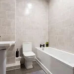 Apartment Luxury Mills With Jacuzzi Bath In *
