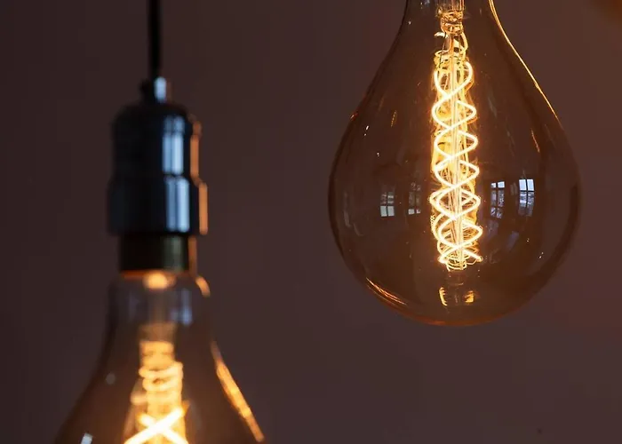 Luxury Mills With Jacuzzi Bath In *